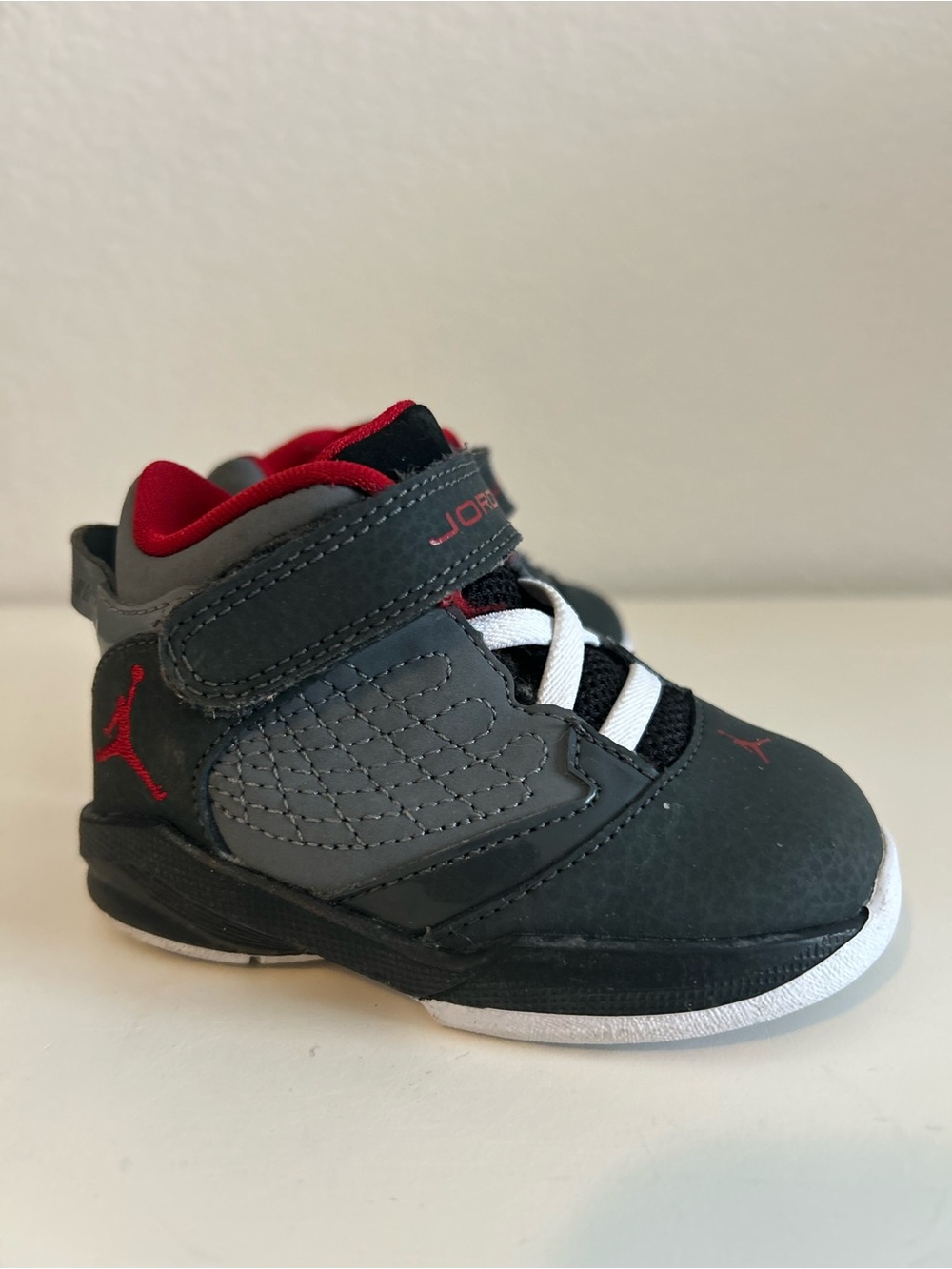 Air Jordan Toddler High-Top Velcro Sneaker Black Gray Red Walker Toddler Size 5c